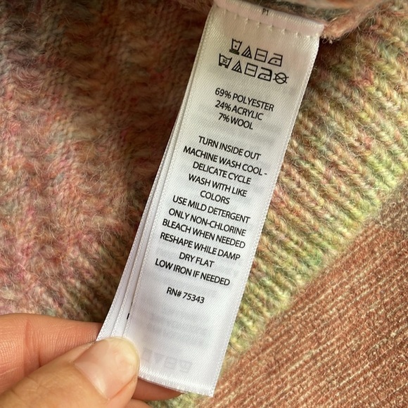 Telluride Clothing Company Multicolor Ombre Women's Wool Sweater - Picture 8 of 8